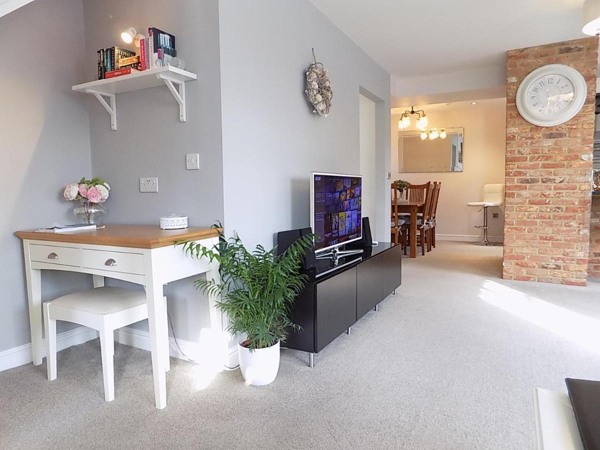 Double Award Winning 1700'S Grd 2 Listed Cottage Near Stonehenge Amesbury Esterno foto