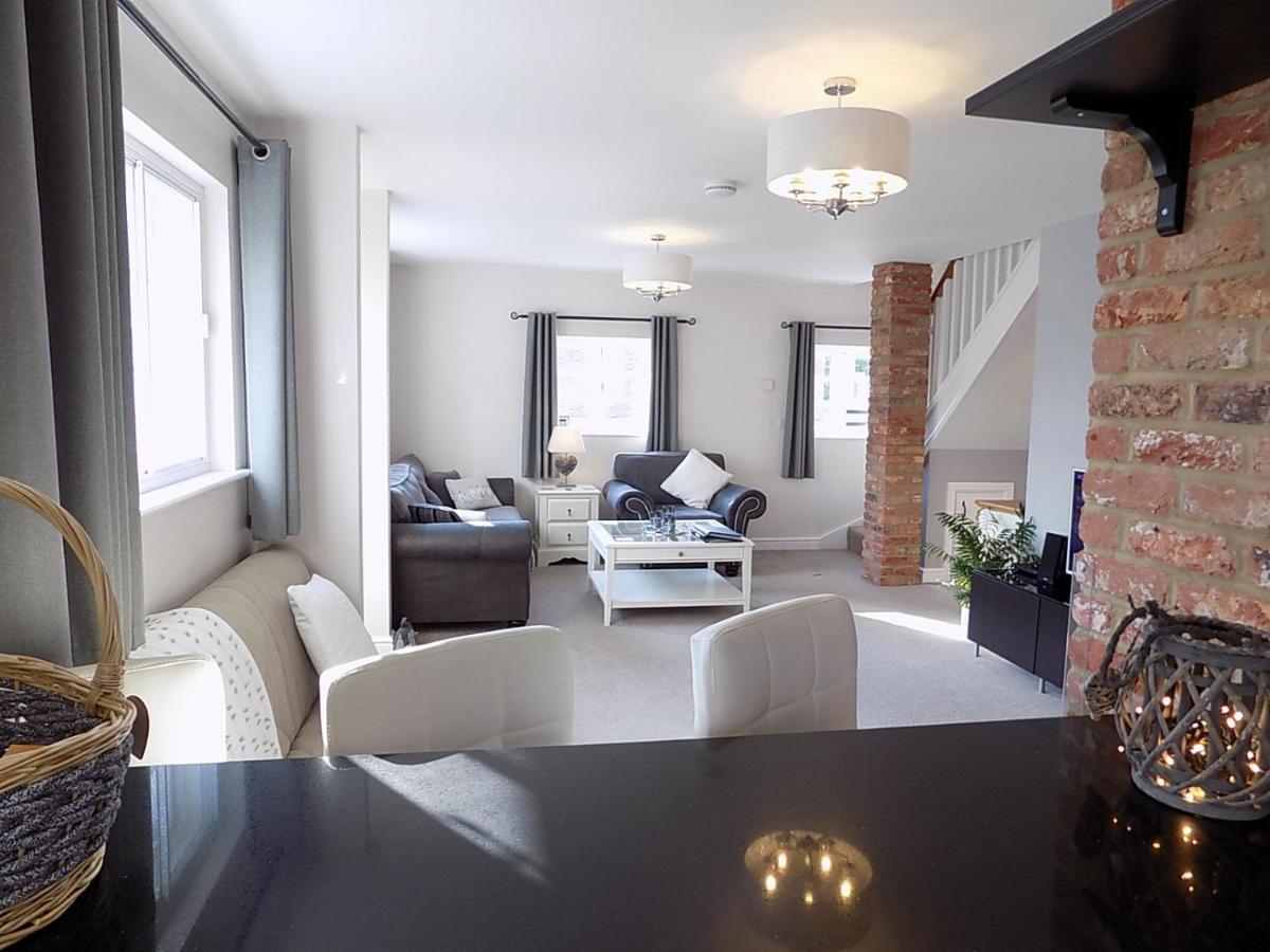 Double Award Winning 1700'S Grd 2 Listed Cottage Near Stonehenge Amesbury Esterno foto